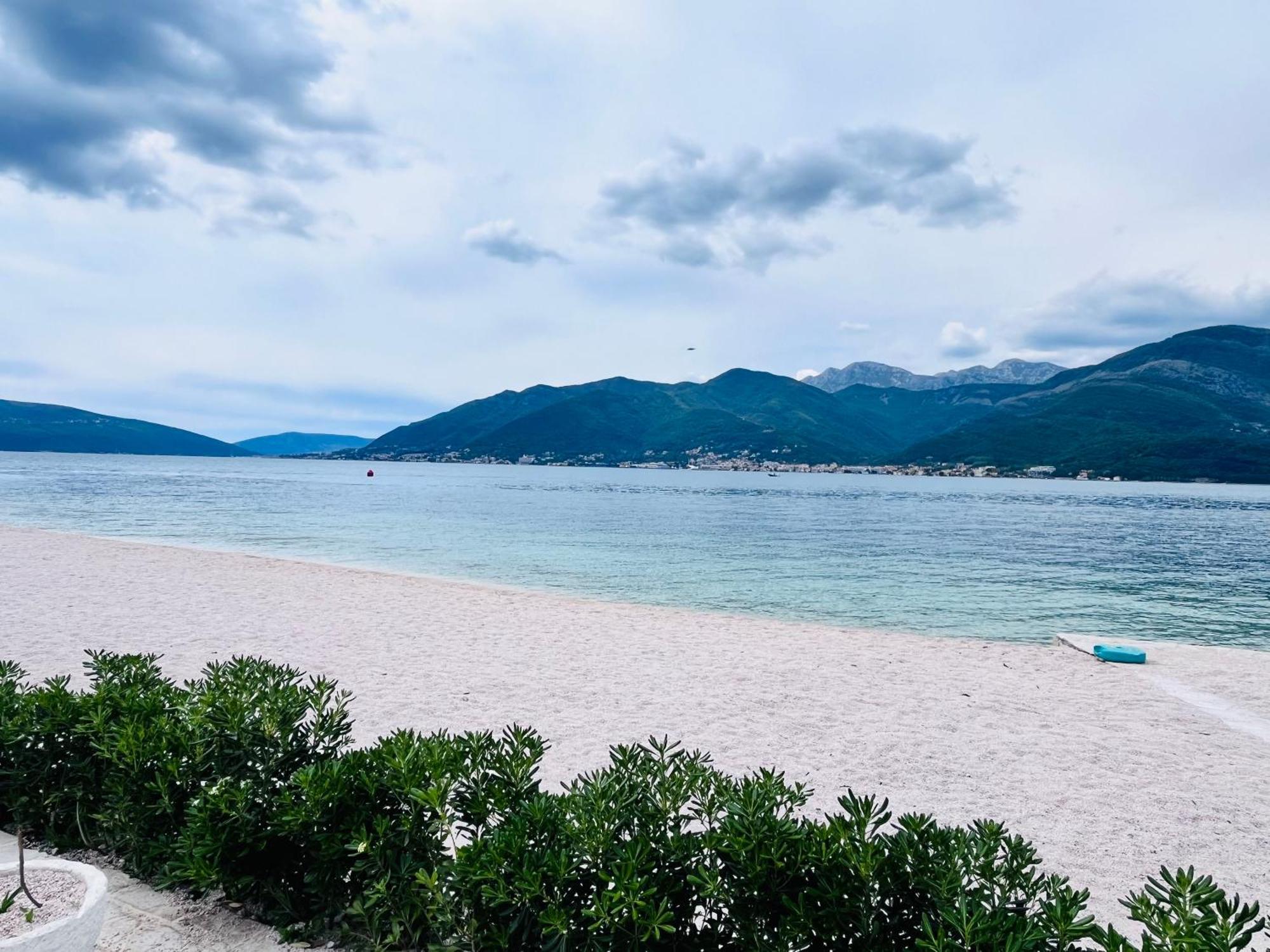 Tivat Apartments Luaran gambar